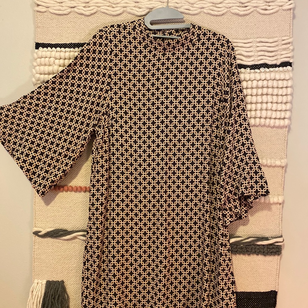 H&M geometric black/gold dress (size 4)
